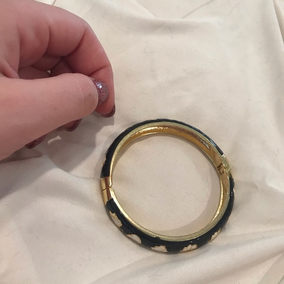 Leaves, Flowers, Butterfly Magnet Bangle - Picture 6 of 7